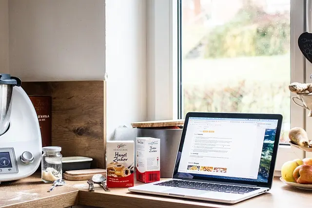 10 idee per divertirti in casa con gli amici