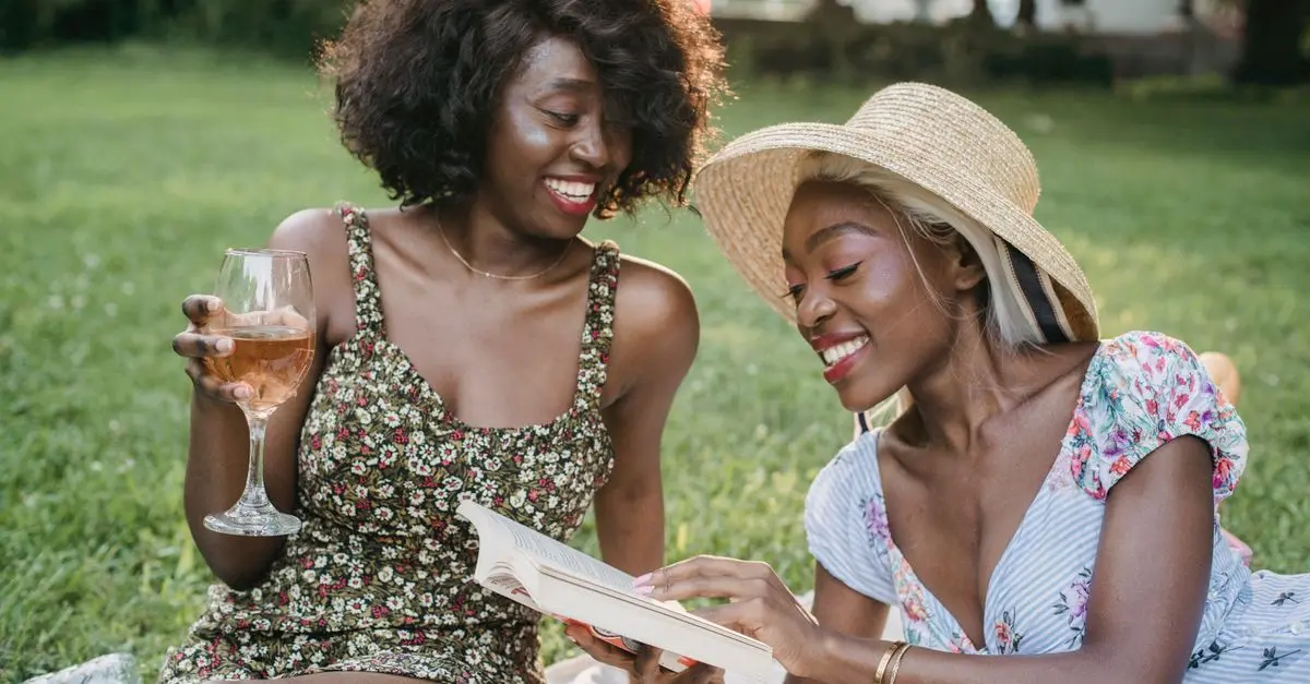 10 attività divertenti da fare all'aperto con amici