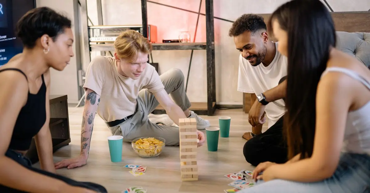 Come organizzare un pomeriggio di giochi da tavolo con amici